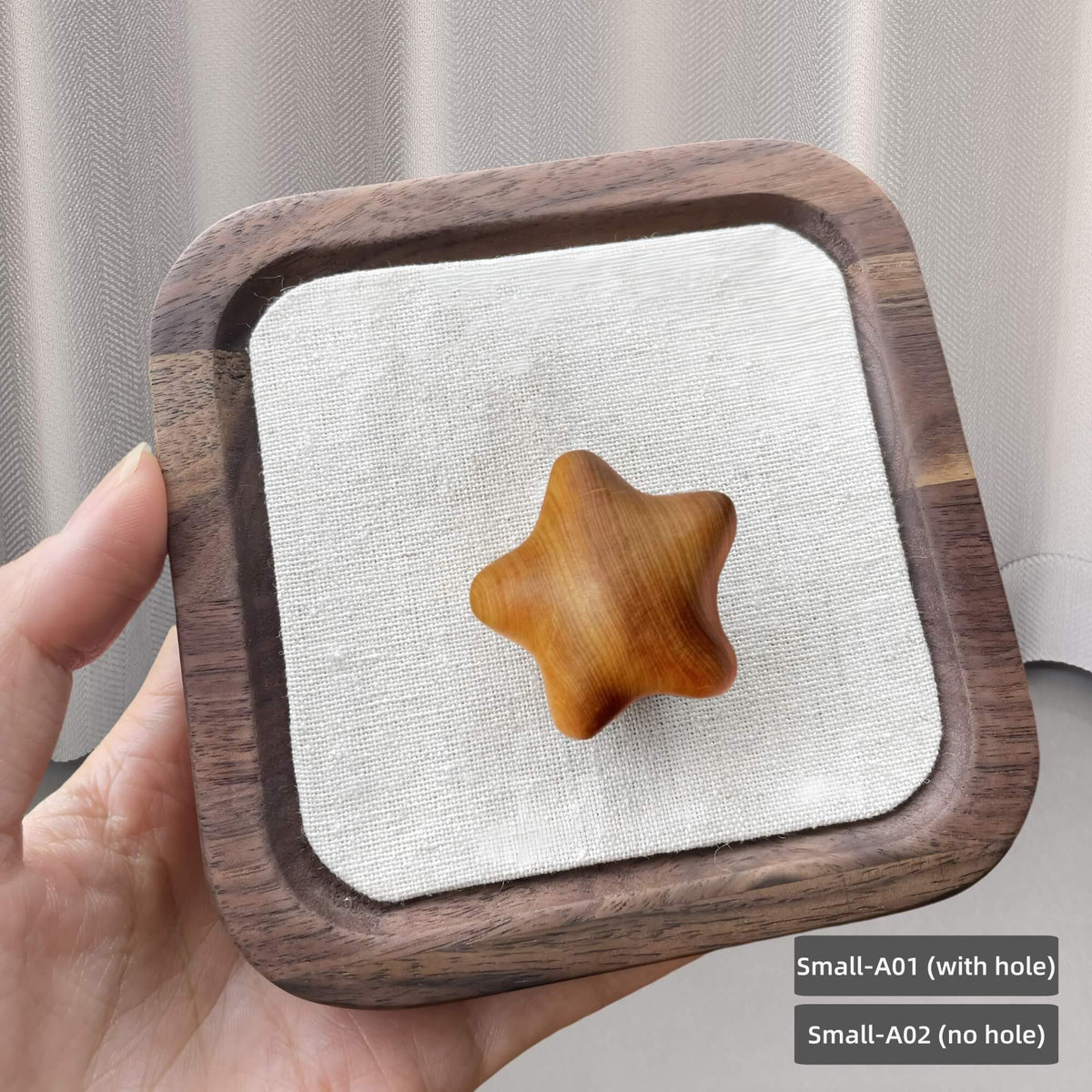 Wood star pendants, wood carved mobile phone pendants, keychain gifts.